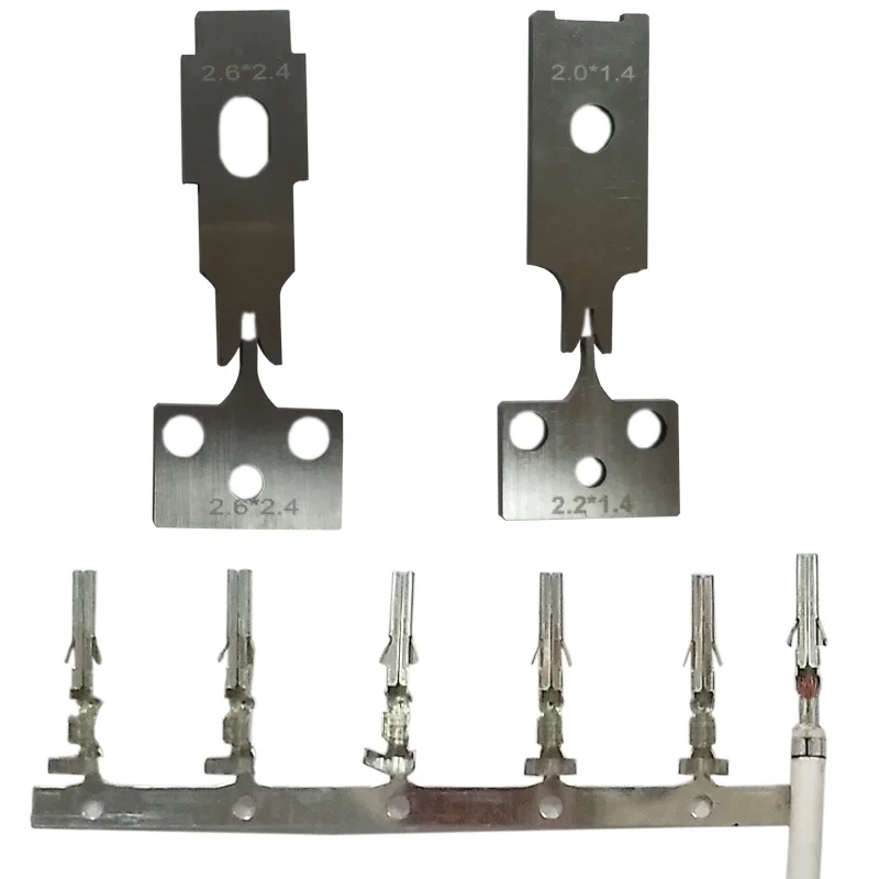 Terminal Crimping Blade, Terminal Crimping Blade And Cutter, Knife Blades And Cutter For Electric Terminal Crimping Lame de sertissage de borne, lame de sertissage de borne et coupe, lames de couteau et coupeuse pour le sertissage de borne électrique