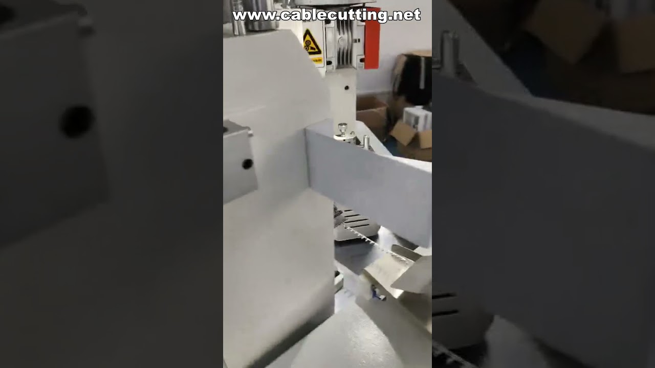 Machine de coupe et dénudage de fils, Sertisseuse de cosses double extrémité