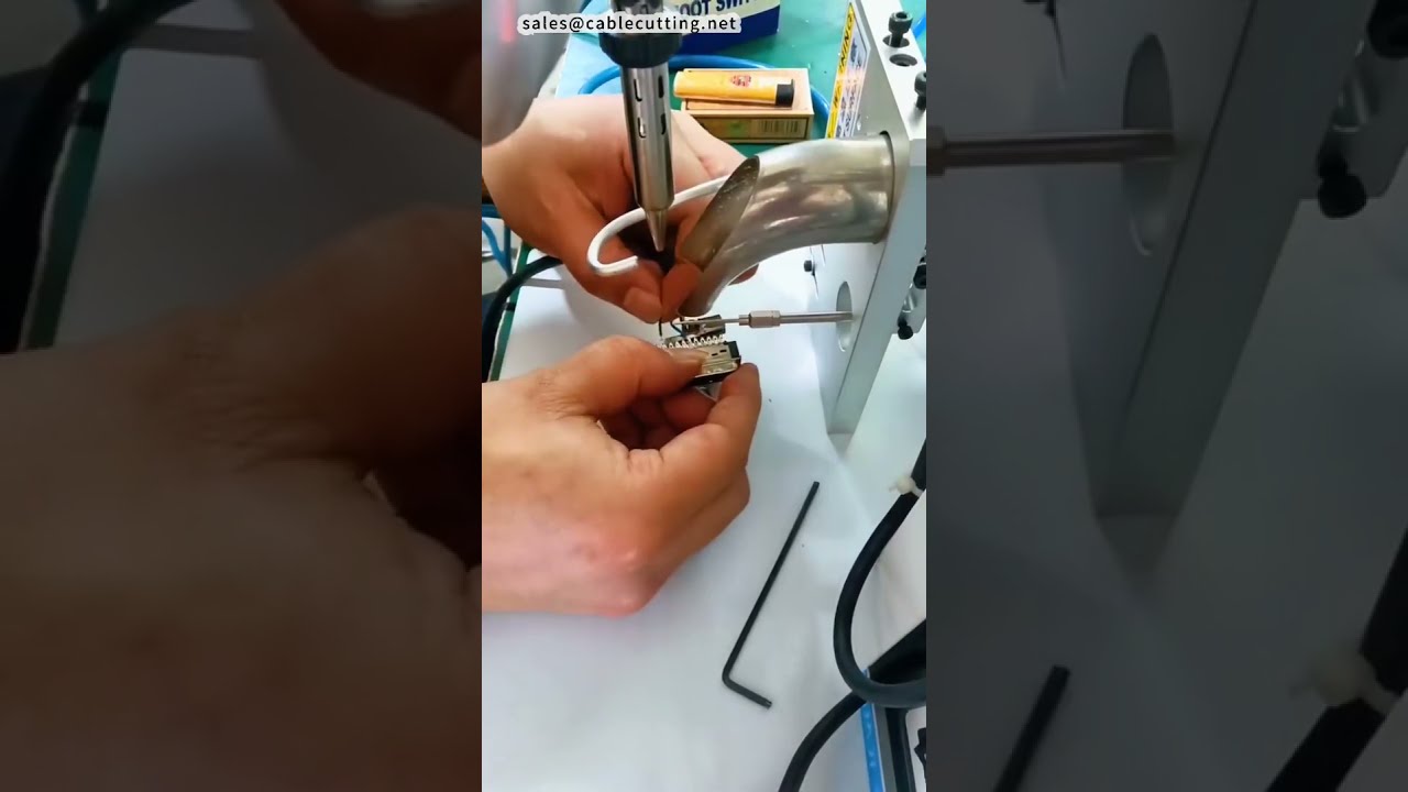 Machine à souder semi-automatique avec gabarit universel à point unique #usine #machine #bricolage