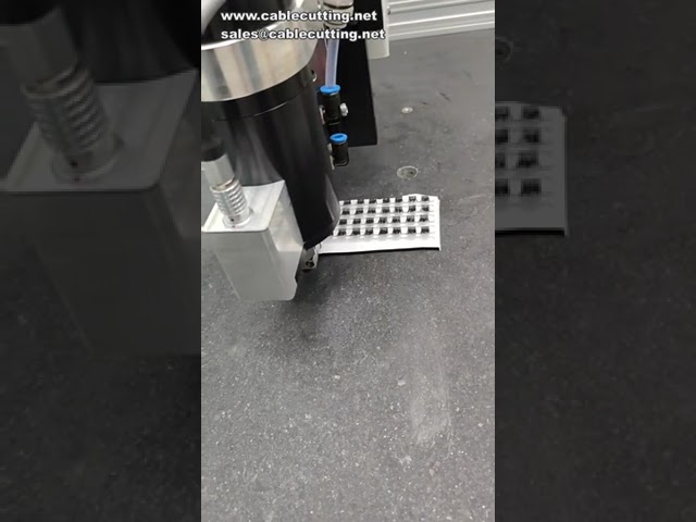 Machine à colle thermofusible PUR automatique – Dispensateur pour assemblage coques tablettes et smartphones