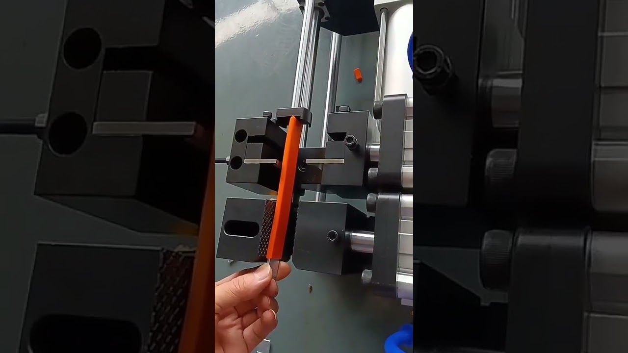 Machine à dénuder pneumatique multicœur efficace – Lame lisse pour un dénudage rapide et sûr