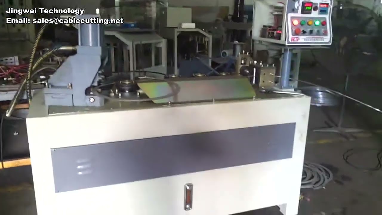 Machine de chanfreinage de bande d'acier : ébavurage et polissage de précision
