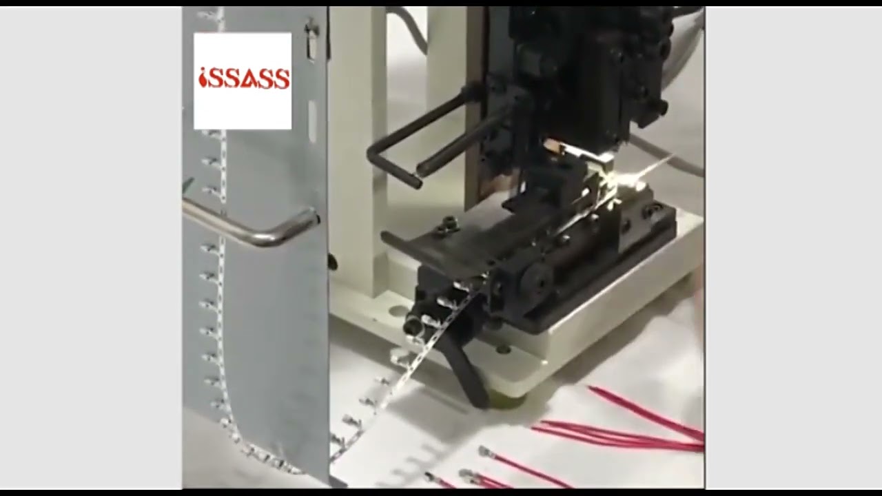 Machine automatique de sertissage de fils et câbles cuivre - Fabrication de terminaux et applicateurs