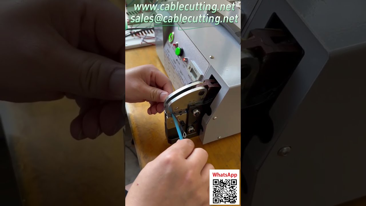 Machine de sertissage électrique de câbles - Section 0,25 à 70 mm² - Gamme étendue avec matrices interchangeables #OutillageProfessionnel
