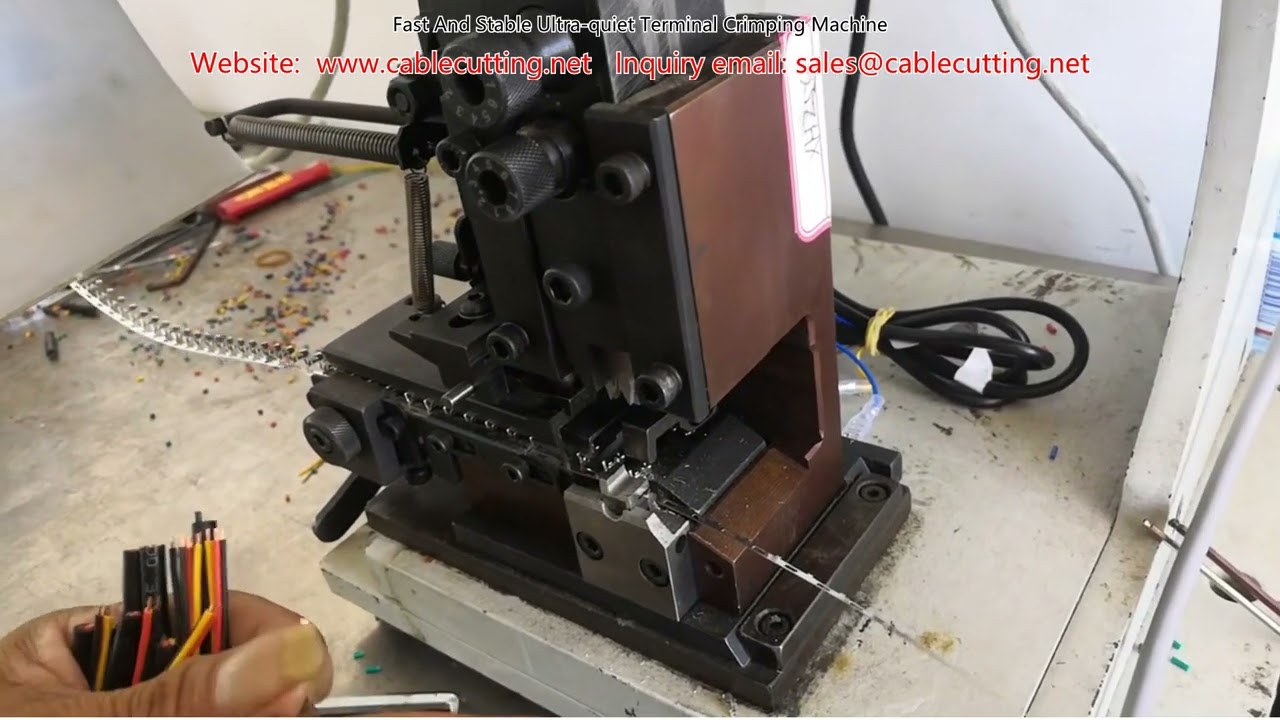 Machine de sertissage de terminaux ultra-silencieuse, rapide et stable