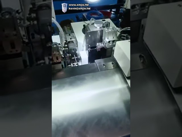 Machine à sertir automatique pour cosses en cuivre isolées - dénudage et sertissage de fils sur bornes libres
