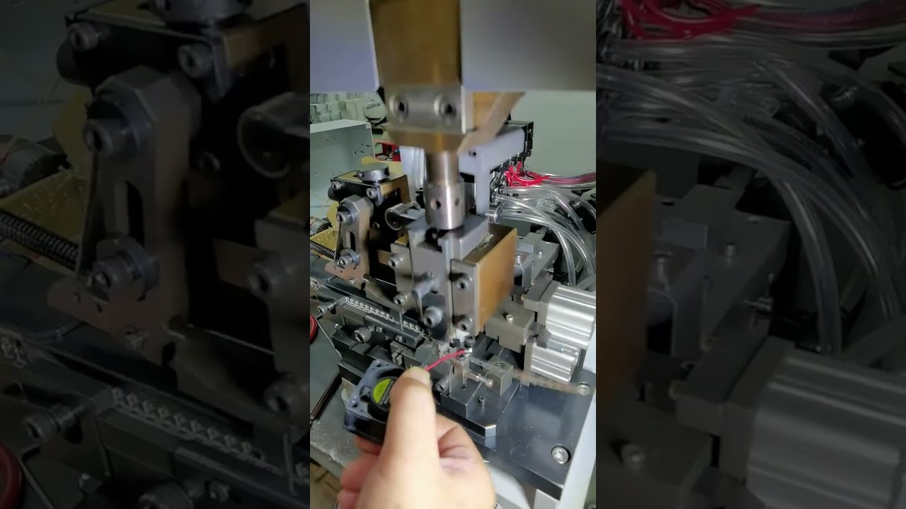 Machine à bornes à dénudage continu horizontal | #machine #dénudeurdecâble #usine #outils