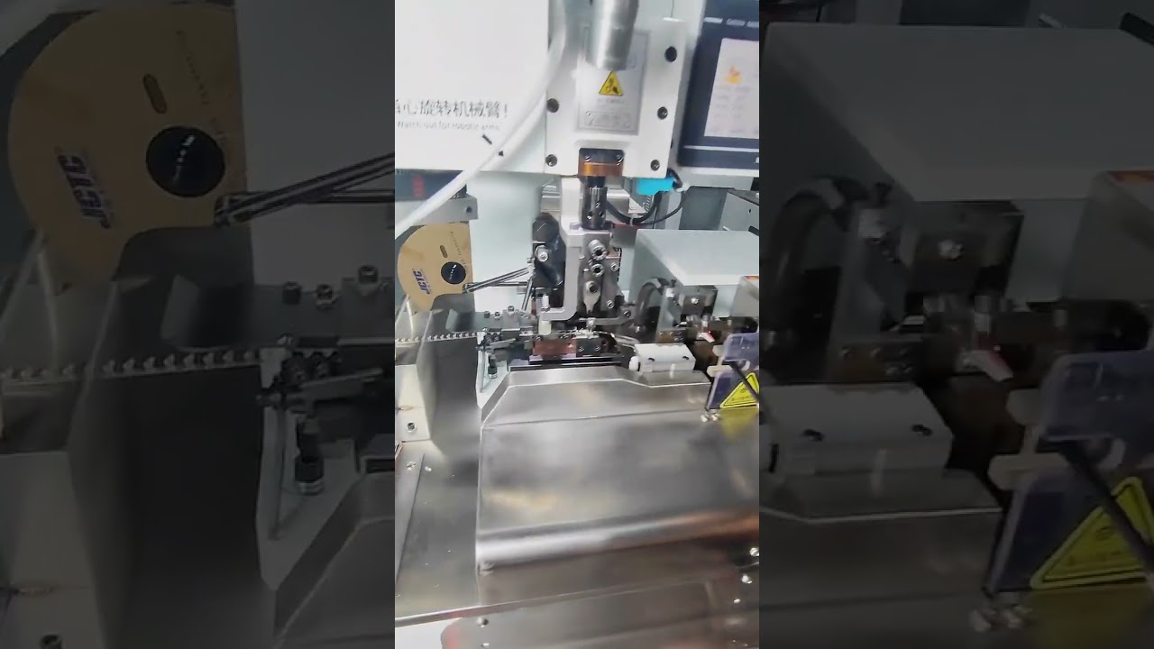 Dénudage et sertissage haute vitesse pour 11 conducteurs | Machine industrielle cuivre