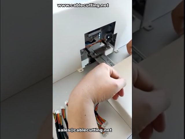 Pose de ruban adhésif sur fils courts avec bande acétate 50 mm | Automatisation industrielle