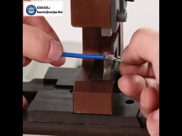 Matrice d'applicateur vertical OTP pour machine de sertissage de bornes – Pièce d'assemblage de précision