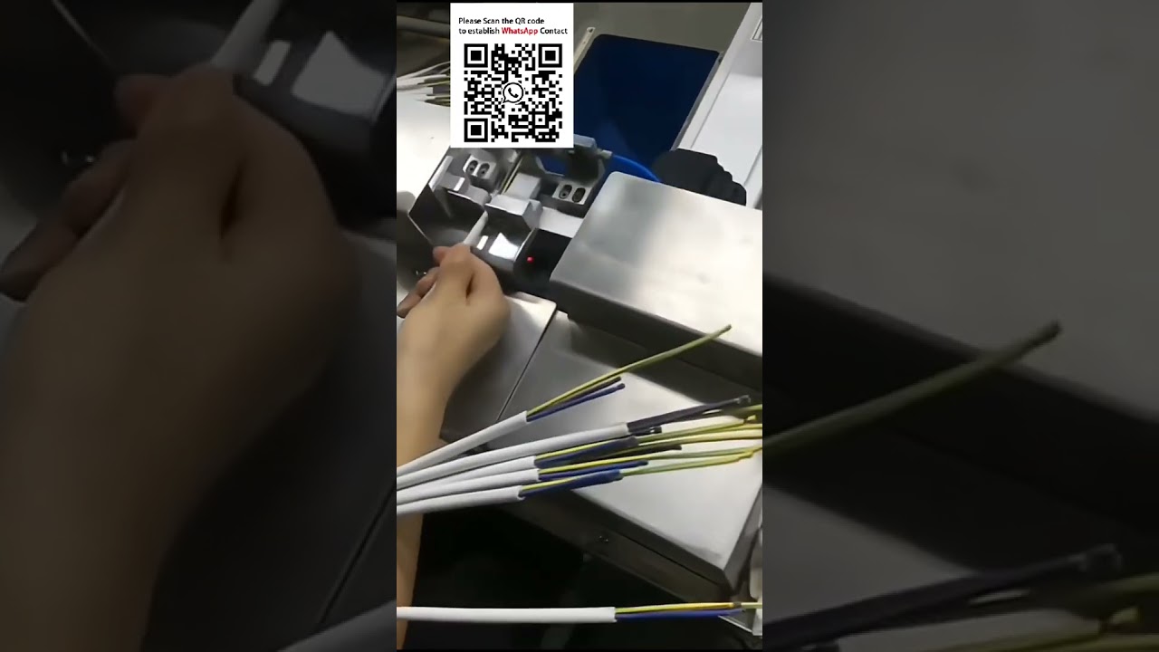 Dénudeur automatique multicœur avec coupe à longueur variable #FabricationIntelligente