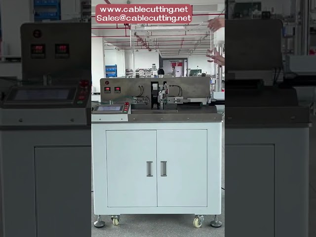 Machine automatique de coupe, dénudage, torsion et soudage à l'étain des fils