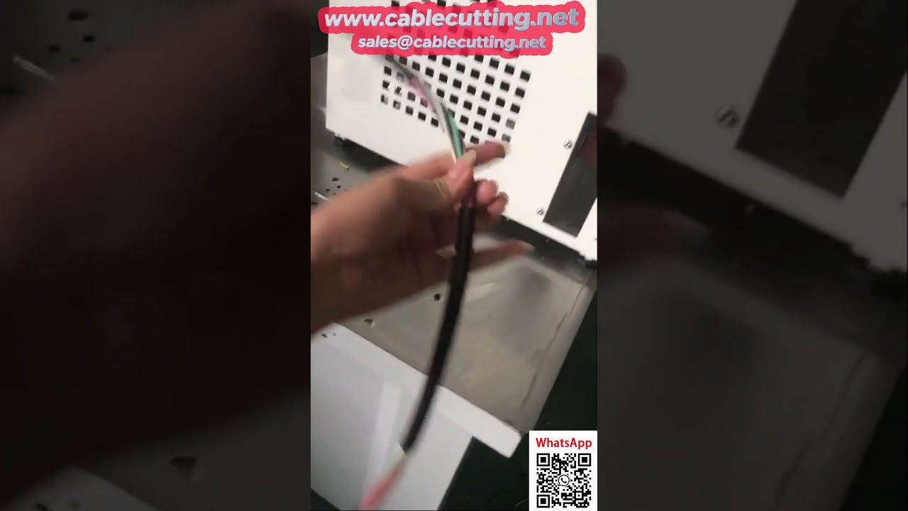 Dénudeuse automatique informatisée pour câbles de 30 mm² - Haute performance
