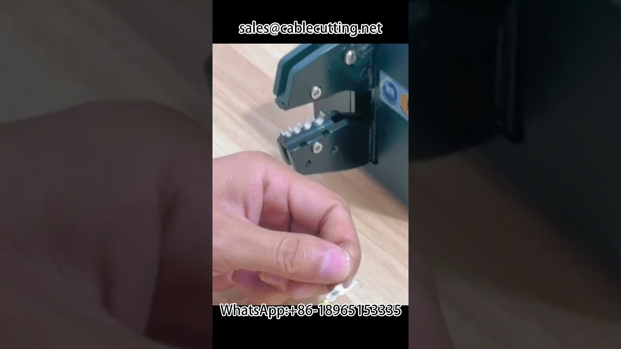 Pince à sertir pneumatique 2 : Sertissage précis pour câbles et fils