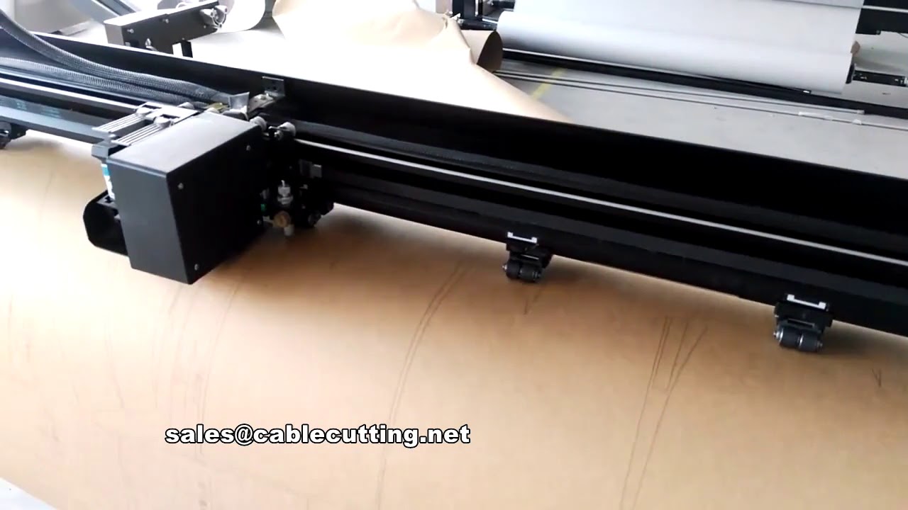 Découpeur Traceur Automatique à Lame – Découpe Précise et Rapide pour Tissus et Composites