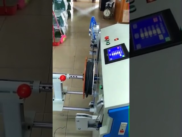 Machine de coupe, bobinage et cerclage de câbles WPM 18-45 – Performance industrielle