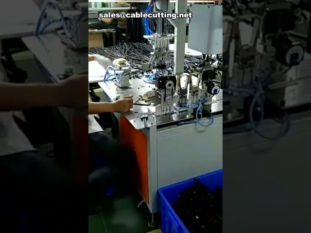 Machine automatique de bobinage et cerclage de câbles
