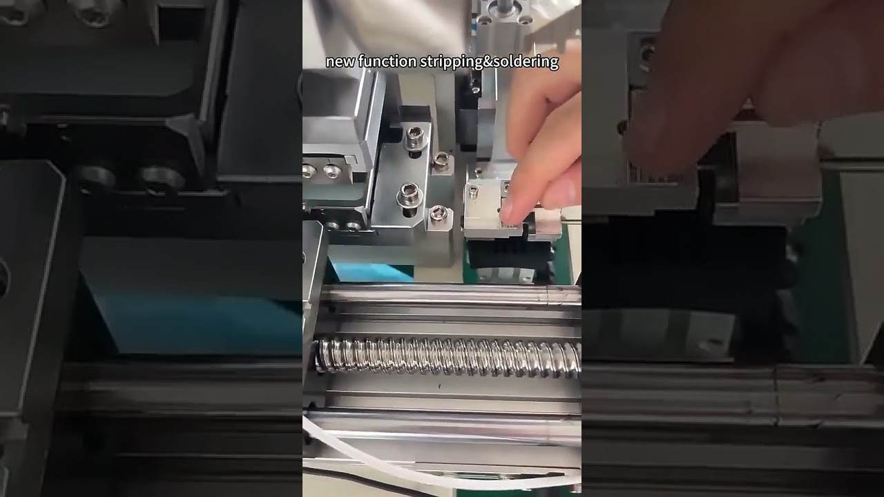 Machine de fabrication de câbles USB Type C – Dénudage et soudage semi-automatique #usine