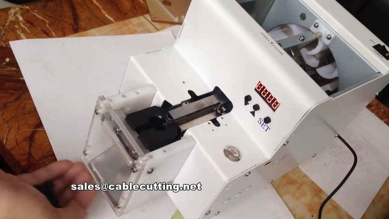 Machine d'alimentation automatique de vis avec convoyeur | Disposition efficace des vis