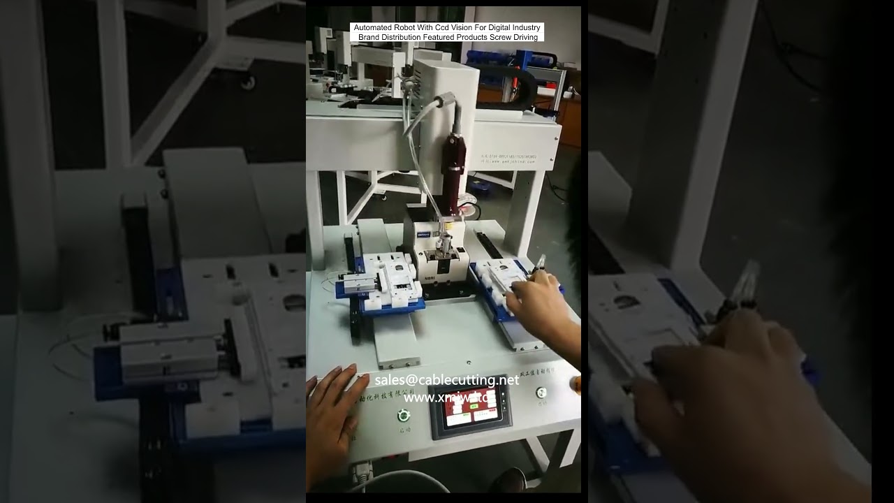 Robot automatisé avec vision CCD pour vissage de précision – Industrie numérique