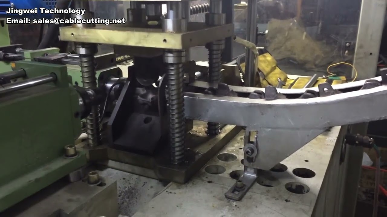 Machine de formage et soudage de fils 2D - Équipement de précision pour formage et soudage automatisé