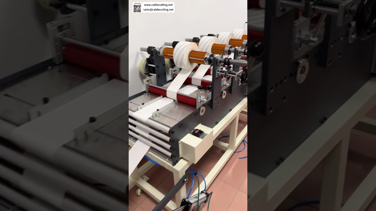 Systèmes de refendage sur mesure pour laminage d'autocollants 4 couches avec alignement bord à bord