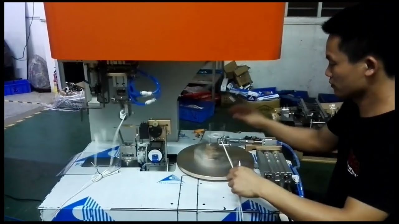 Machine Automatique de Bobinage, Ligaturage et Emballage de Câbles