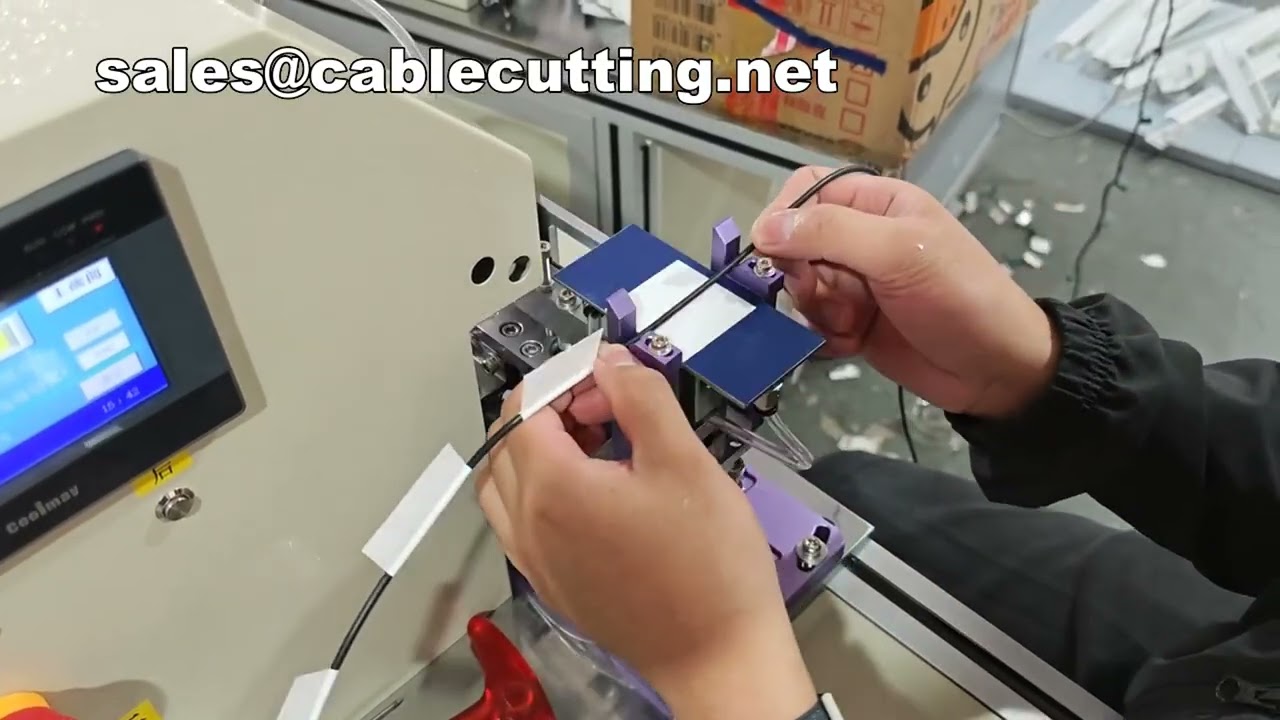 Machine d'étiquetage pliant haute vitesse pour câbles – Sortie de qualité optimale