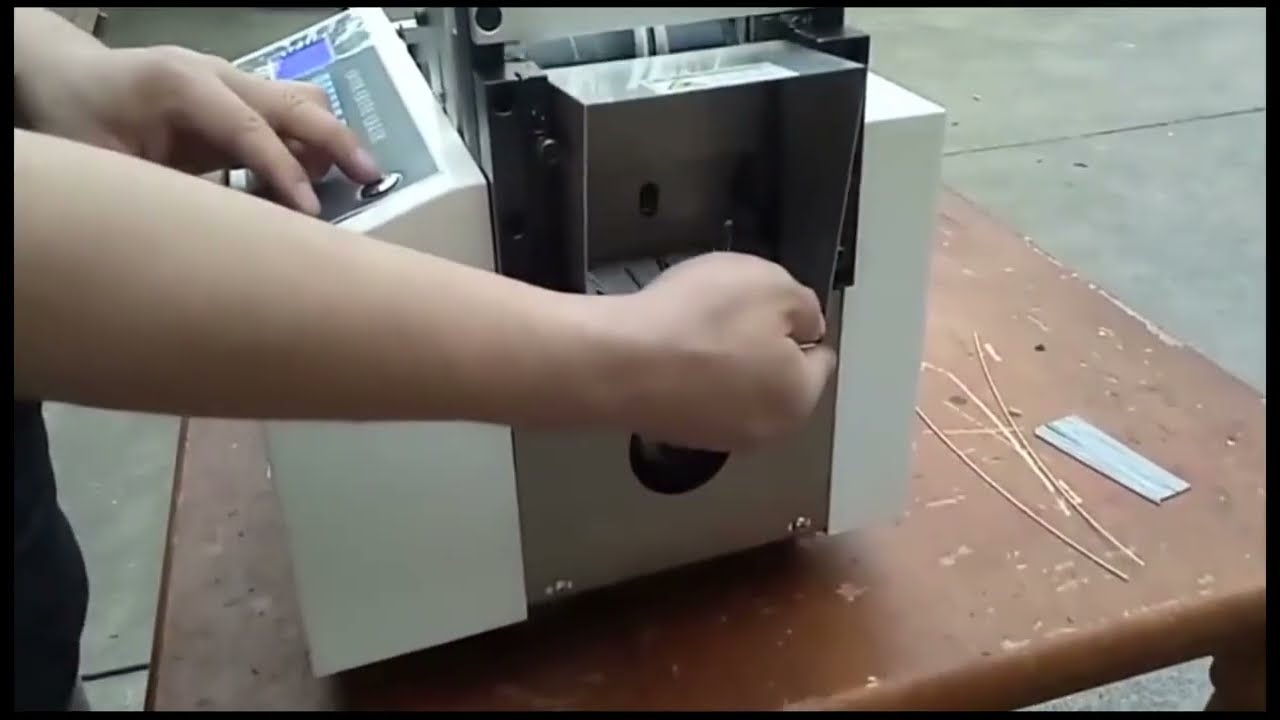 Machine de coupe de fil métallique automatique, précise et intelligente