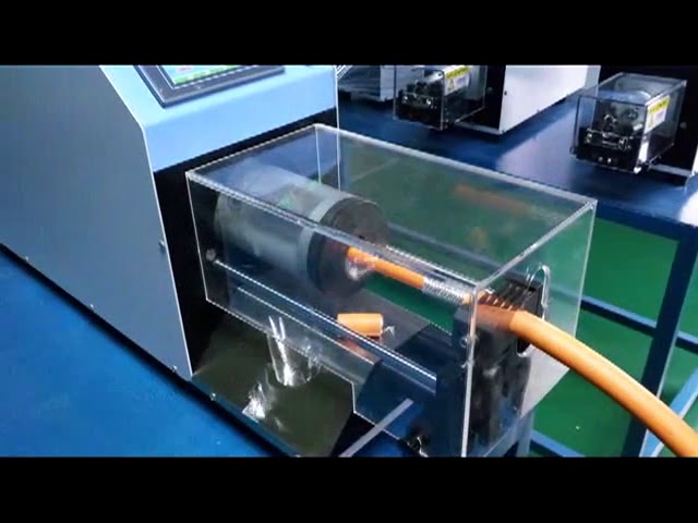 Machine à dénuder coaxiale automatisée – Précision et rapidité