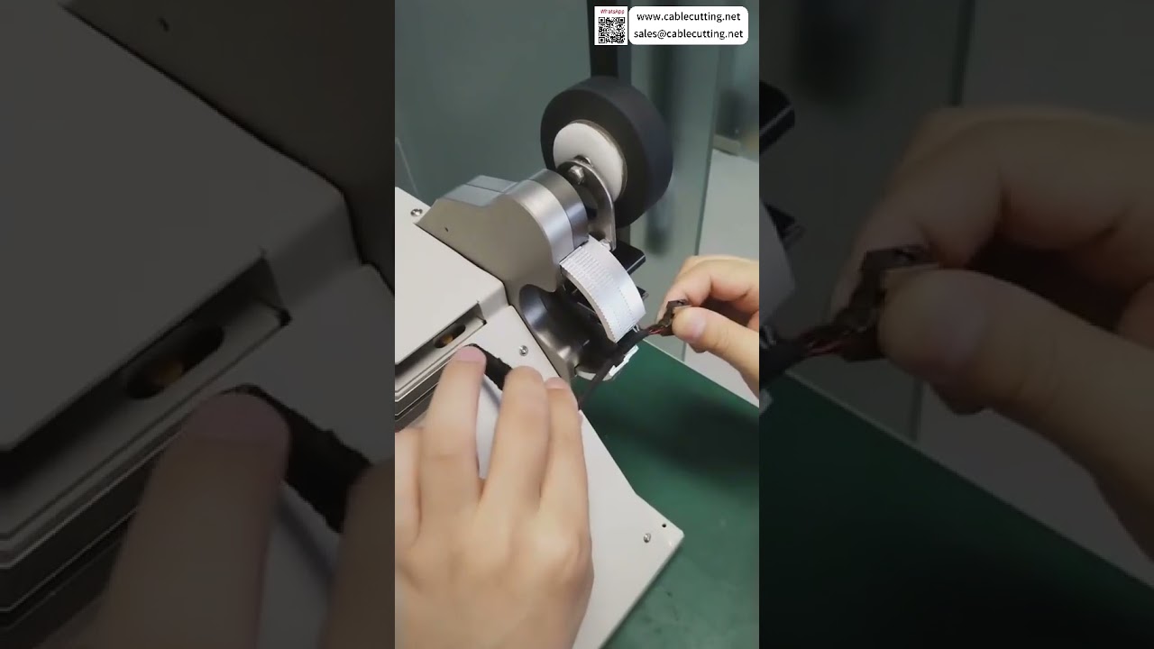 Machine semi-automatique d'emballage et de distribution de ruban adhésif : méthodes d'opération personnalisées pour la production d'outils