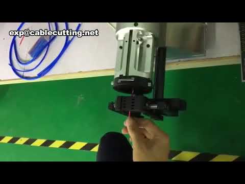 Machine semi-automatique de dénudage de câble coaxial
