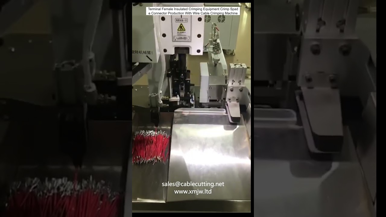 Équipement de sertissage automatique pour connecteurs femelles isolés à fourche - Production de câbles avec fil